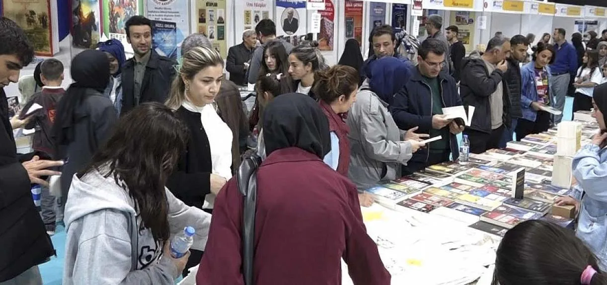 Malatyalılar Kitap Fuarına Akın Etti: Kültür ve Edebiyatın Kalbi Malatya’da Atıyor
