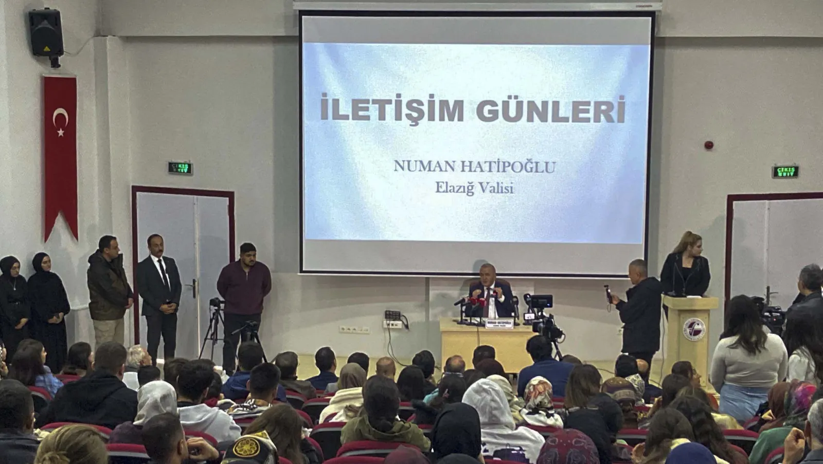 Vali Hatipoğlu: “Bilgiye erişmek kolaylaştı, özümsemek zorlaştı”